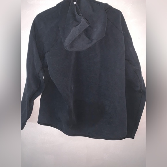 Black Nike tech (L) - Picture 3 of 5